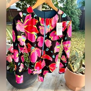 Maaji 🌺2 side- Beautiful Swimsuit 🌺Black One-Piece Long Sleeve 🌺run small